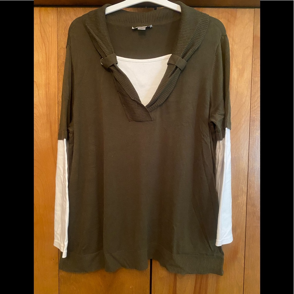 EUC. Christopher Banks Sweater. Size 2XL